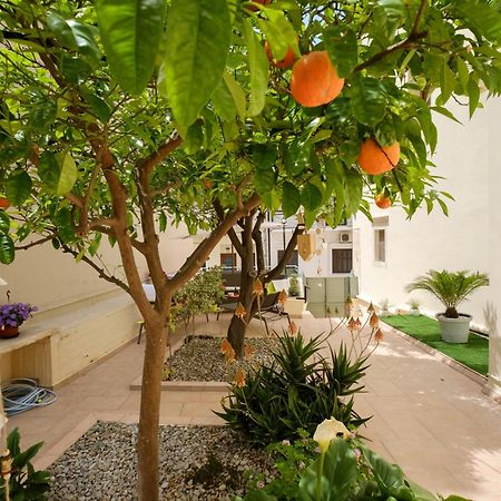 Home With Courtyard In Beating Heart Of Old Town! Chania  Eksteriør billede