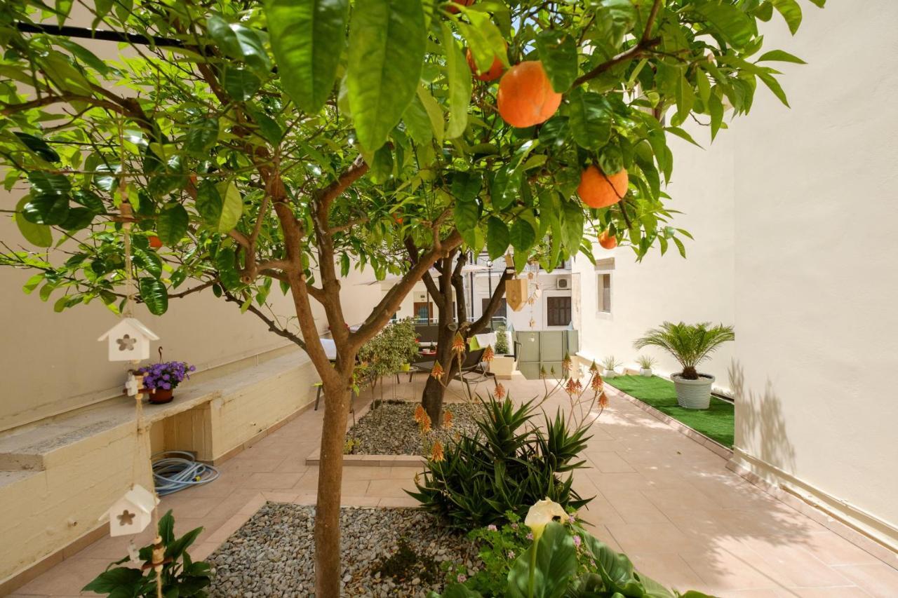 Home With Courtyard In Beating Heart Of Old Town! Chania  Eksteriør billede
