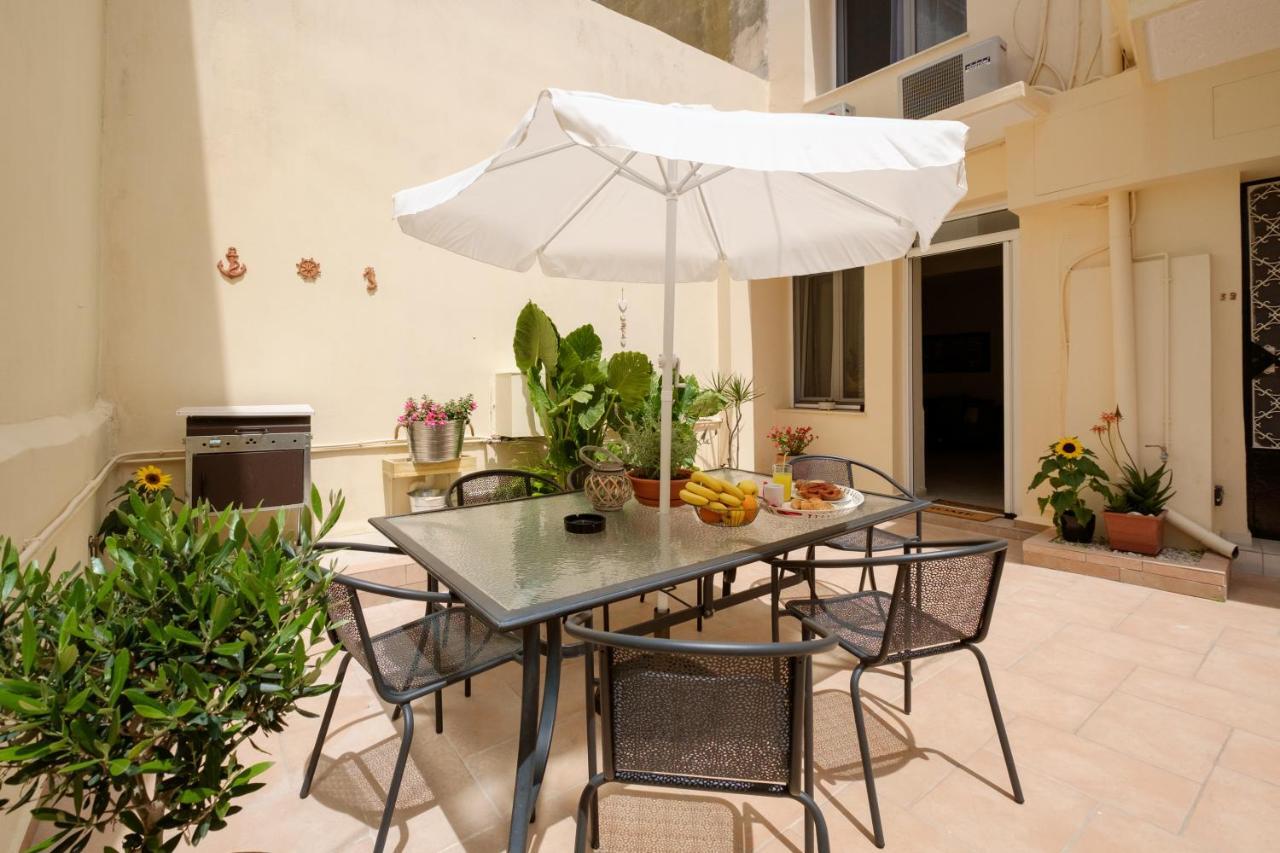 Home With Courtyard In Beating Heart Of Old Town! Chania  Eksteriør billede
